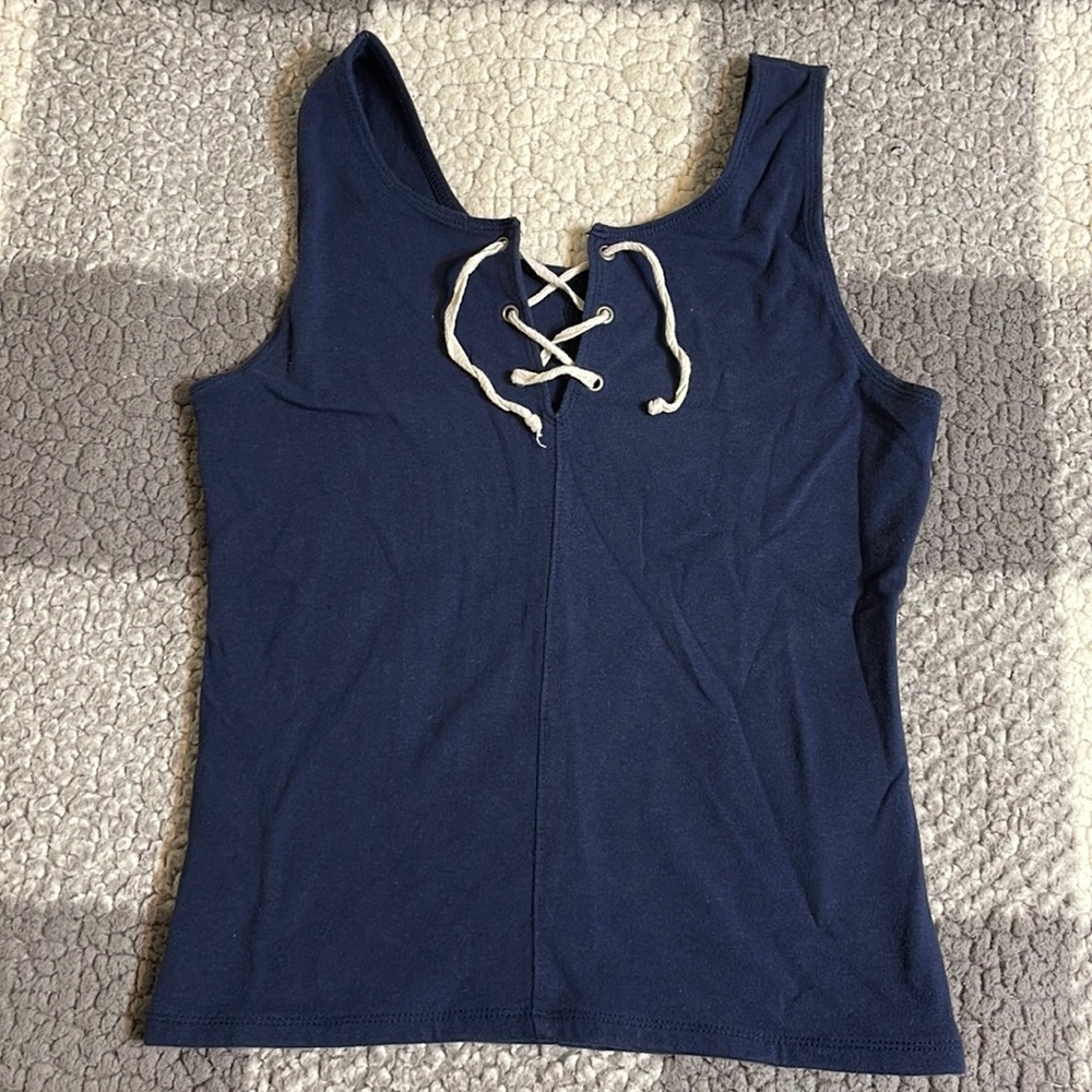 Hollister top